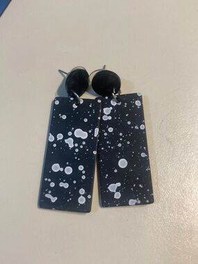 Black& White paint splatter look light weight dangle earrings.